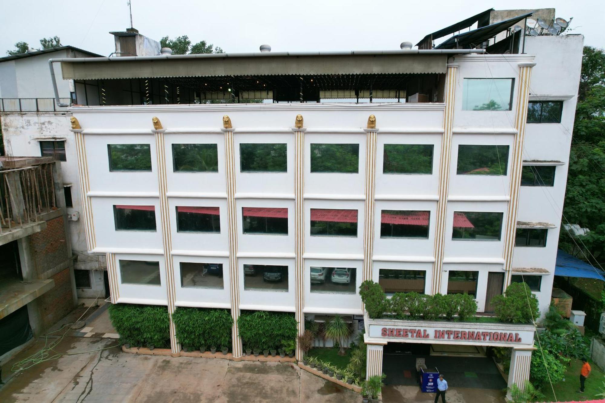 Sheetal International Hotel Raipur  Exterior photo