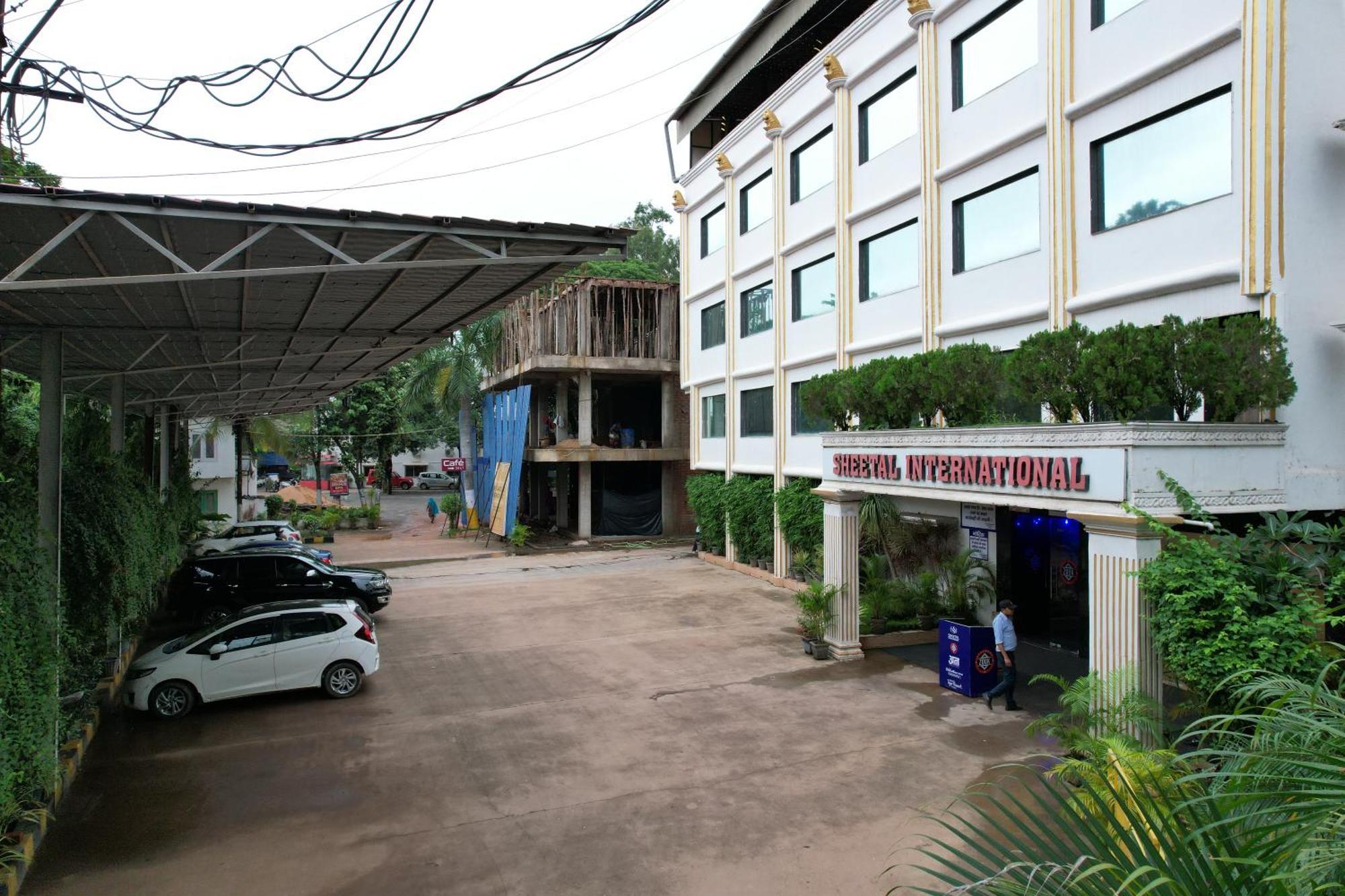 Sheetal International Hotel Raipur  Exterior photo