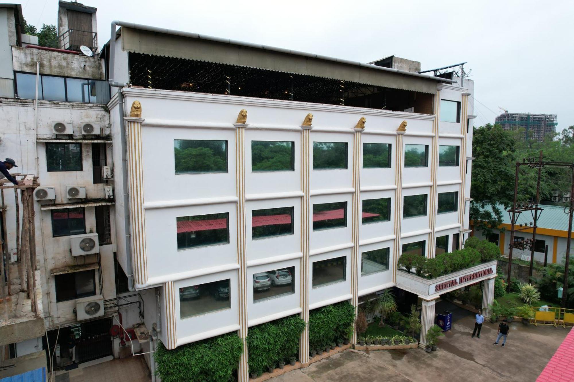 Sheetal International Hotel Raipur  Exterior photo